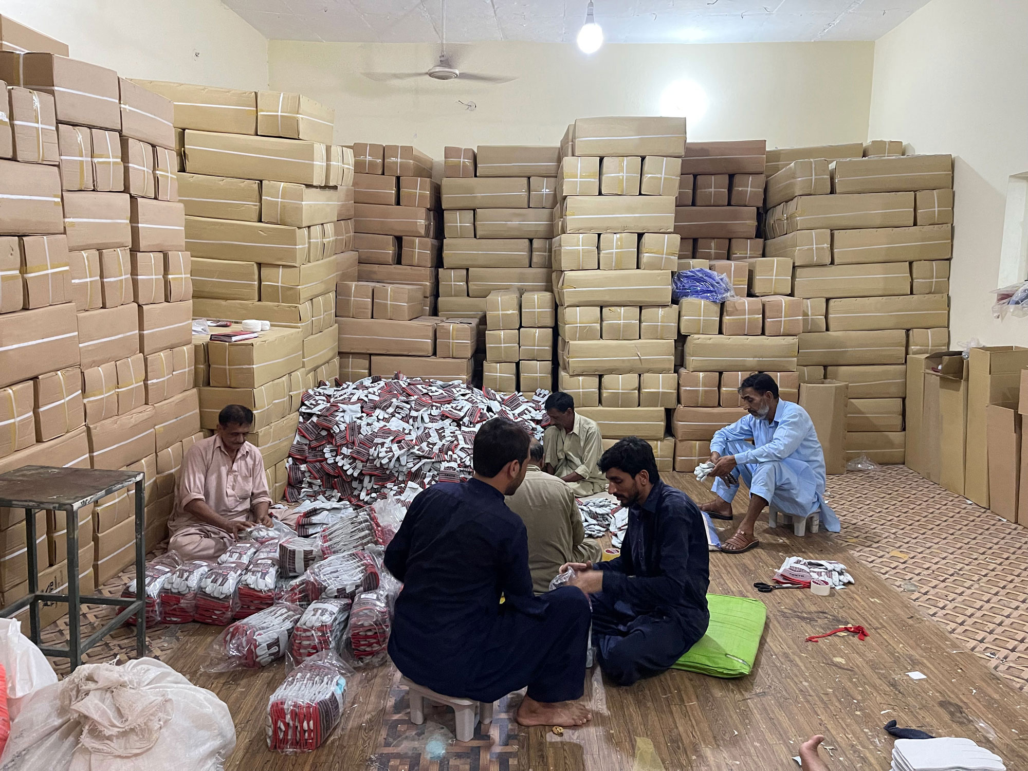 Split Gloves Packing