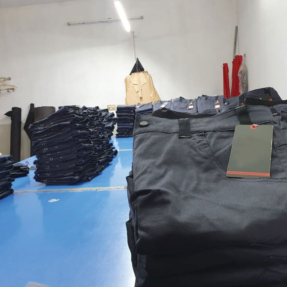 Workwear Packing